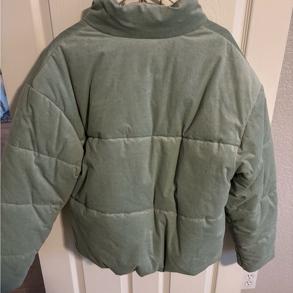 ALO Yoga Corduroy Stage Puffer - Picture 8 of 8
